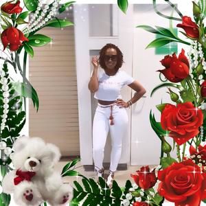 Meet your Posher, Dee